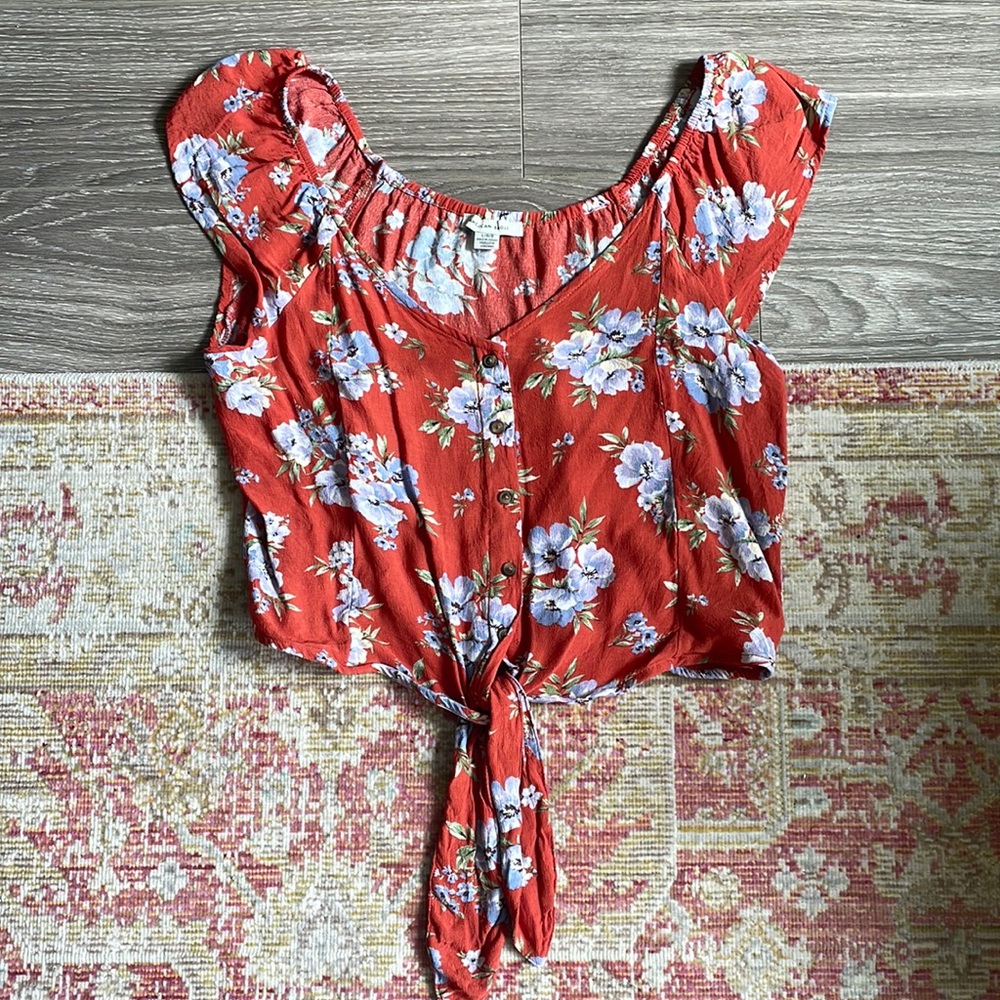American Eagle Outfitters Floral Top